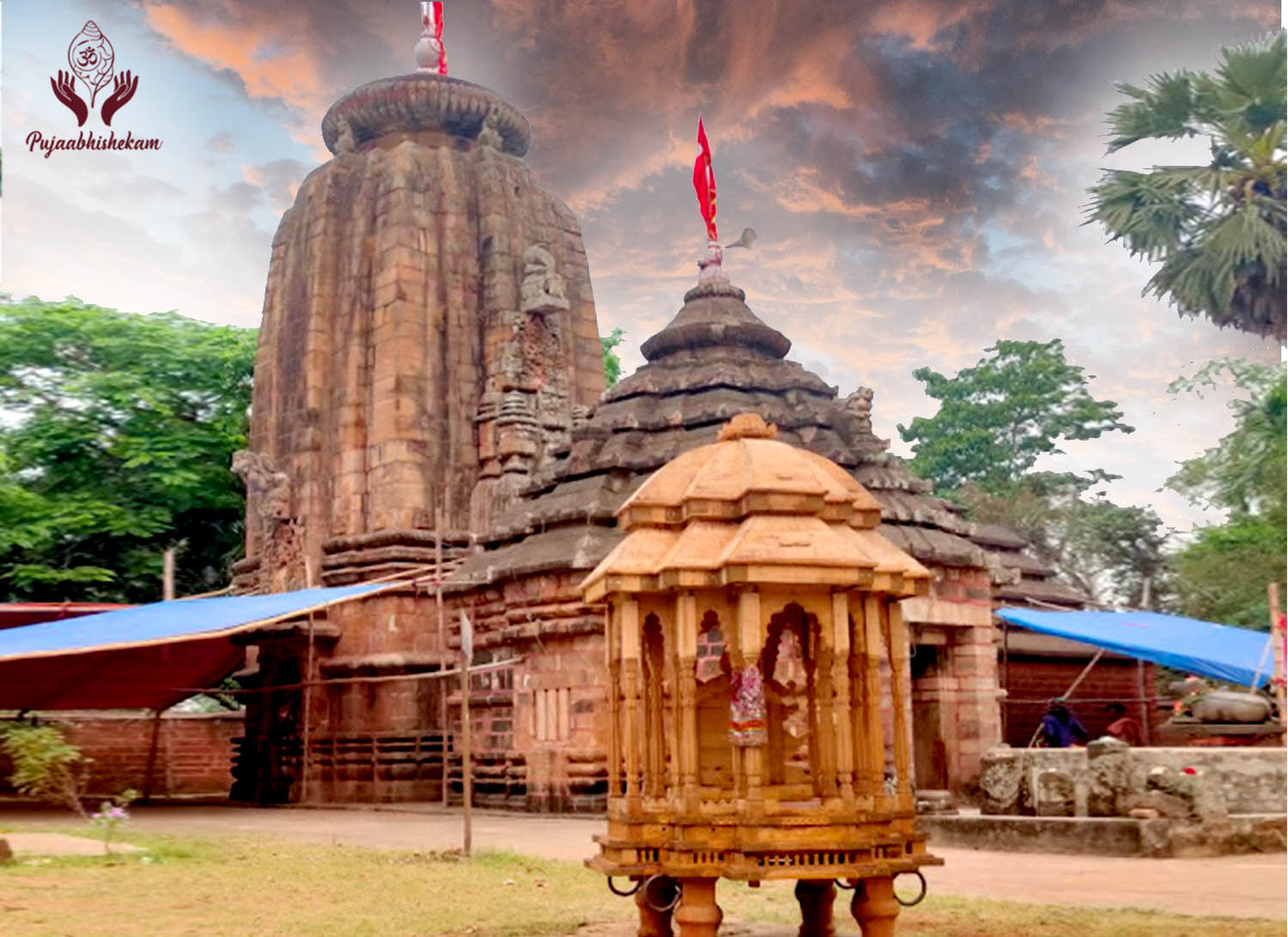 Puja at Trilochaneshwar Temple Puja-at Trilochaneshwar Temple